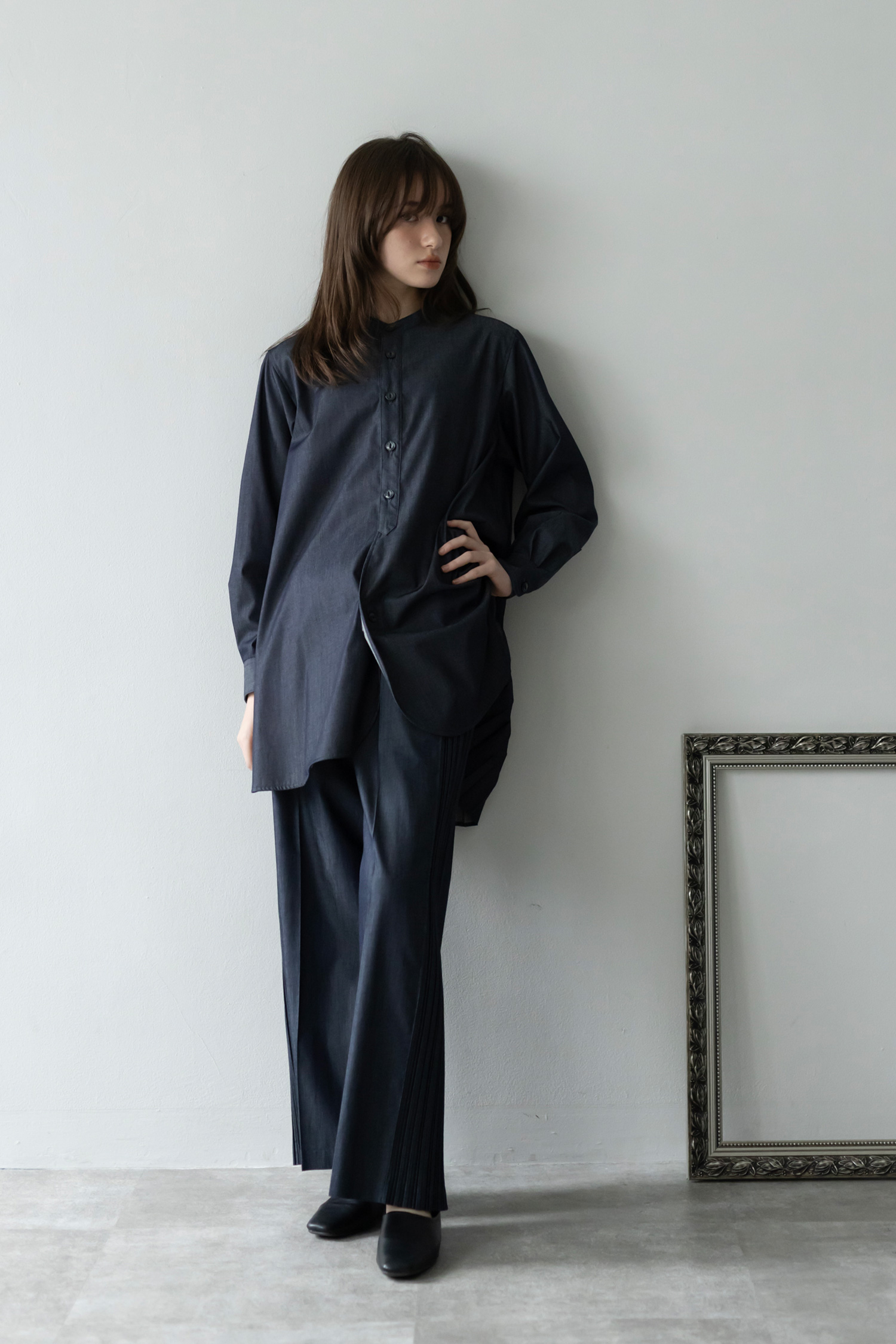 Back pleated shirt